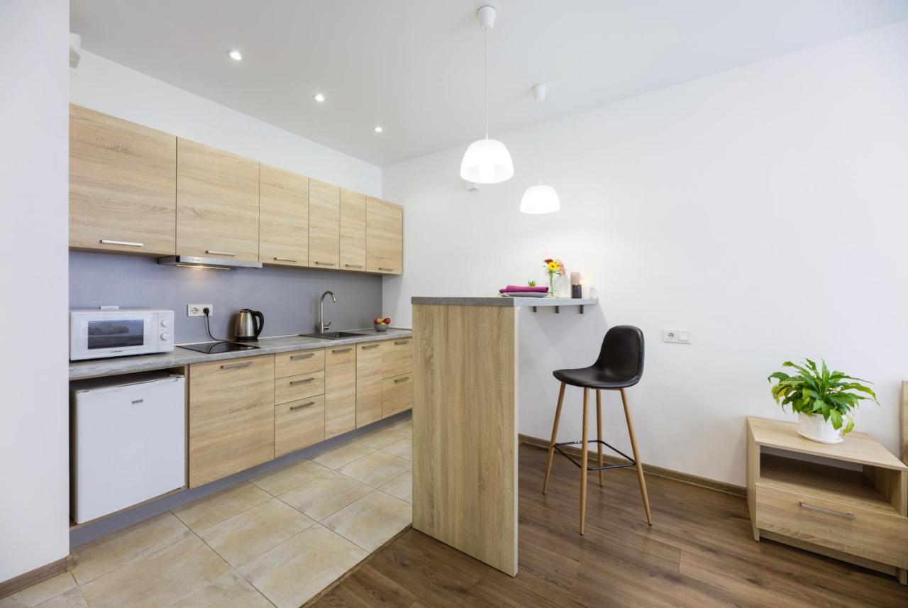 Nyvky Like Home - Studio - Apt 20 基輔 外观 照片